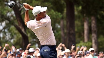 PINEHURST, NORTH CAROLINA - JUNE 13: Scottie Scheffler of the United States plays his shot from the seventh tee during the first round of the 124th U.S. Open at Pinehurst Resort on June 13, 2024 in Pinehurst, North Carolina.   Jared C. Tilton/Getty Images/AFP (Photo by Jared C. Tilton / GETTY IMAGES NORTH AMERICA / Getty Images via AFP)